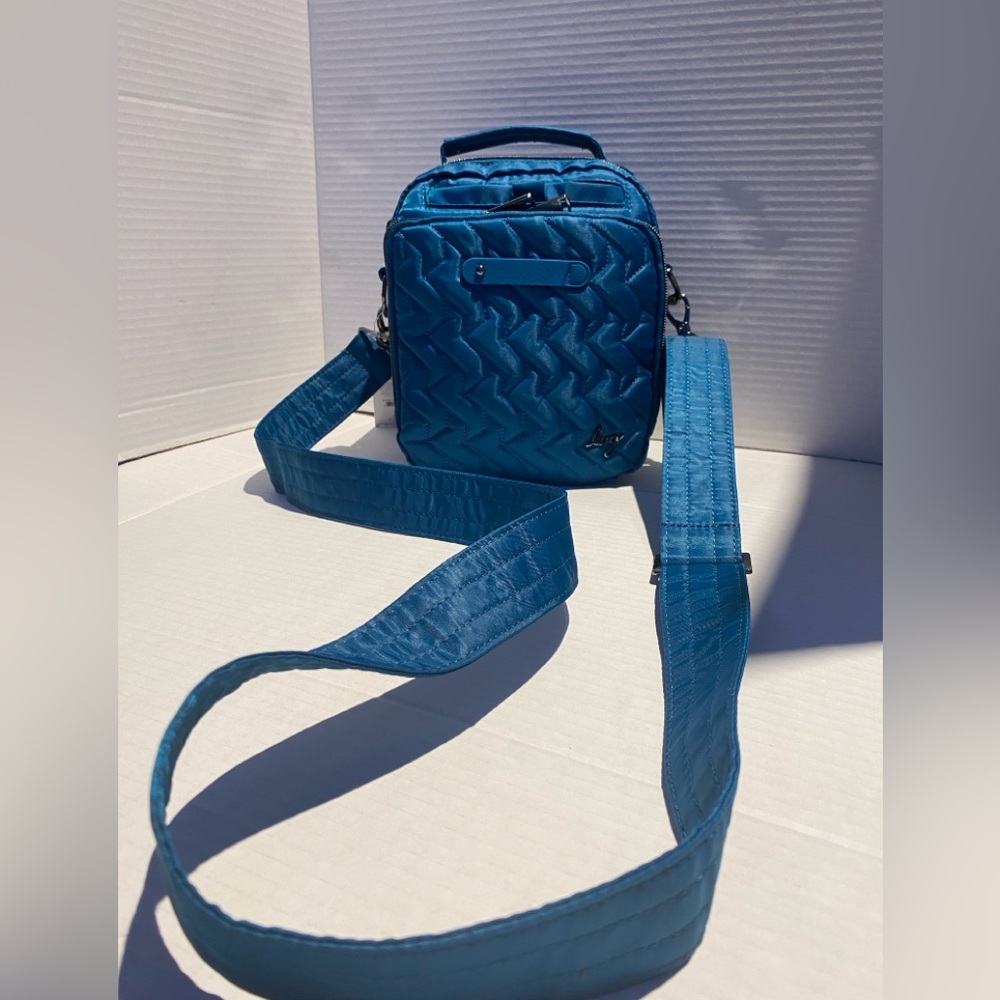 Lug Navy Quilted Messenger Bag🩵 - Picture 6 of 15